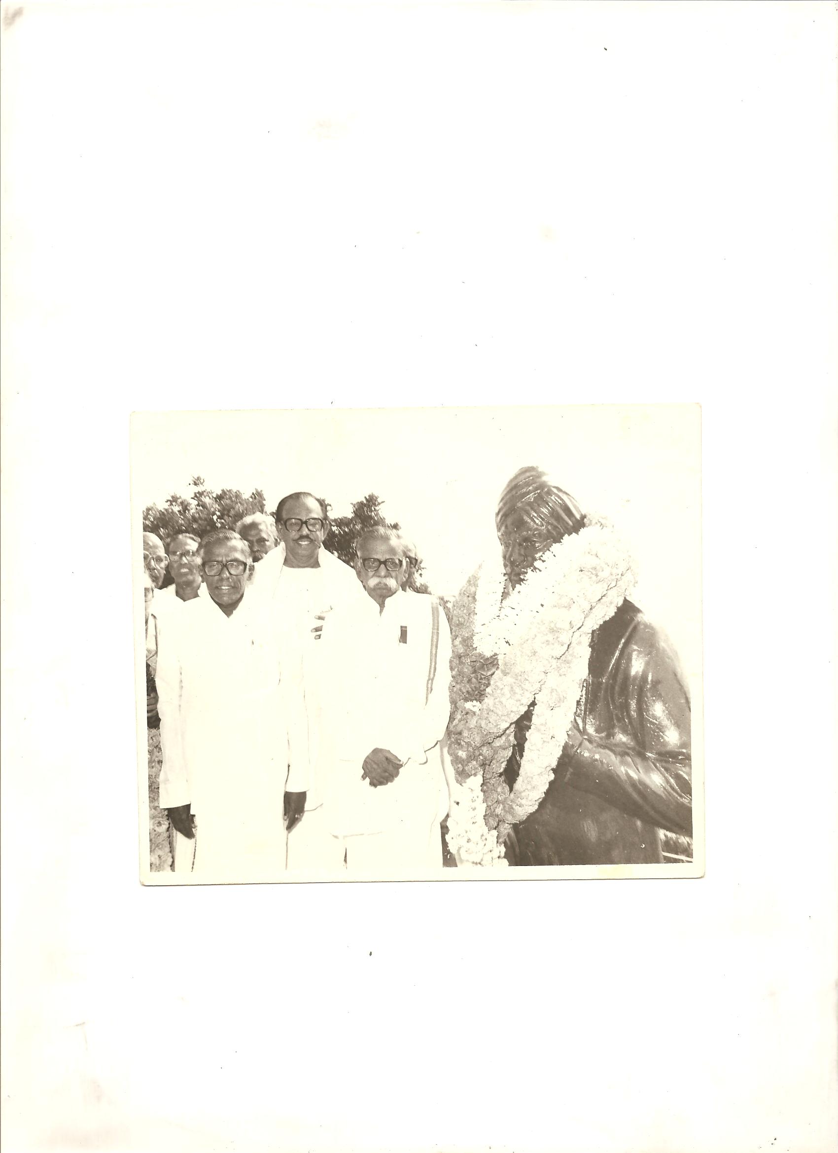 தலைவர்களுடன் புகைப்படம்